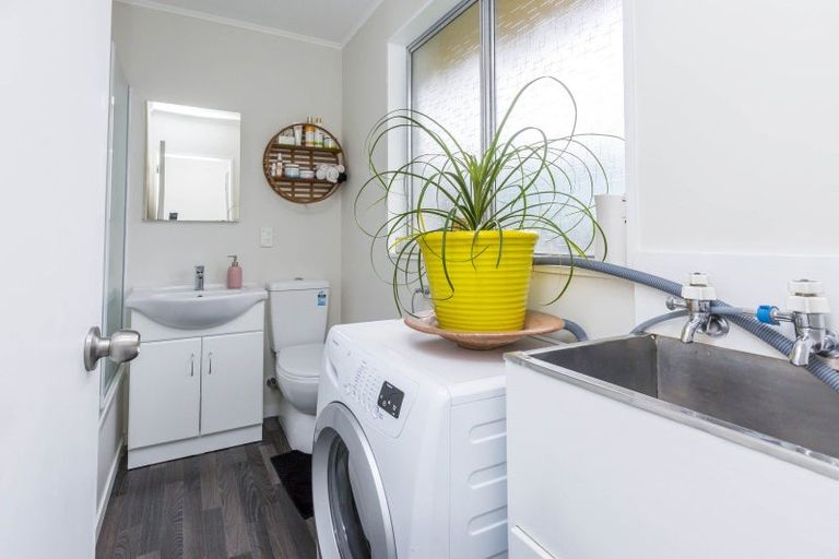 Photo of property in 3/12 Wilford Street, Wallaceville, Upper Hutt, 5018