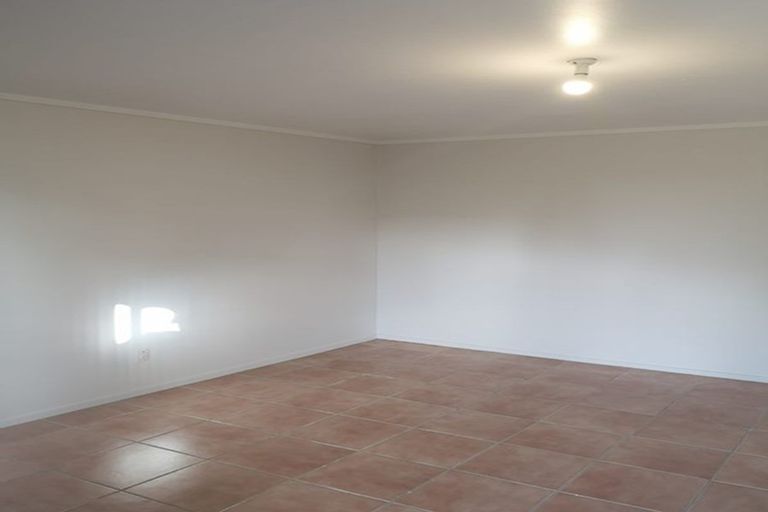 Photo of property in 66 Alexander Street, Cockle Bay, Auckland, 2014