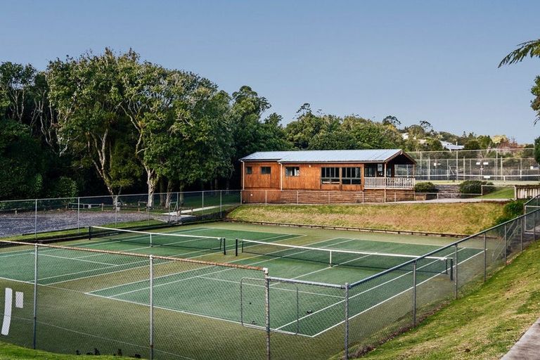 Photo of property in 108 Huatoki Street, Frankleigh Park, New Plymouth, 4310