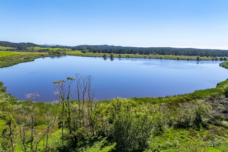 Photo of property in 562 Ocean View Road, Te Arai, Wellsford, 0975