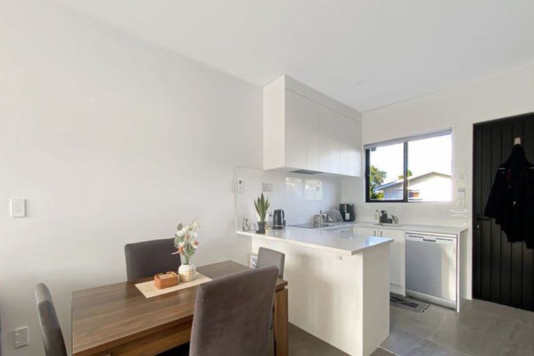 Photo of property in 29b Wharf Road, Te Atatu Peninsula, Auckland, 0610