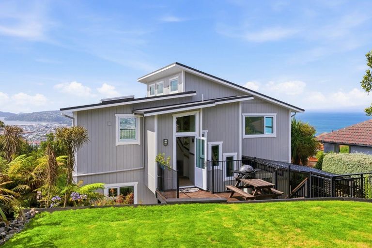 Photo of property in 37 Earls Road, Saint Clair, Dunedin, 9012