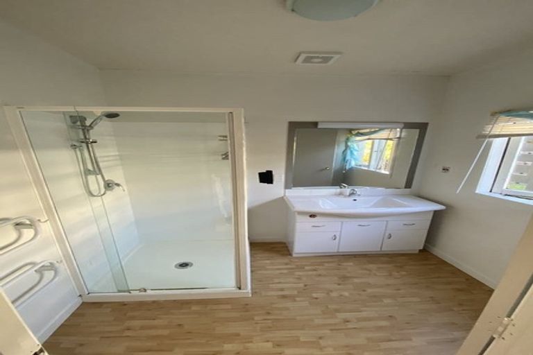 Photo of property in 2/21 Omana Road, Milford, Auckland, 0620