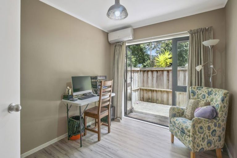 Photo of property in 2 Cowan Bay Road, Pohuehue, Warkworth, 0983