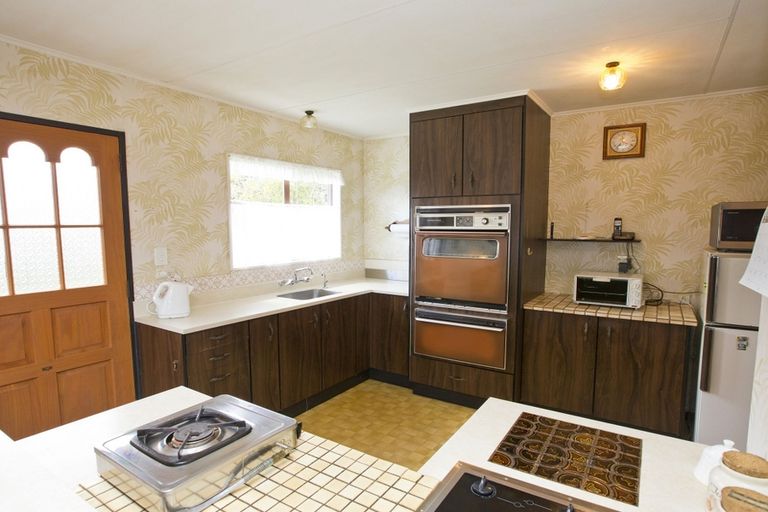 Photo of property in 6 Pukatea Place, Milson, Palmerston North, 4414