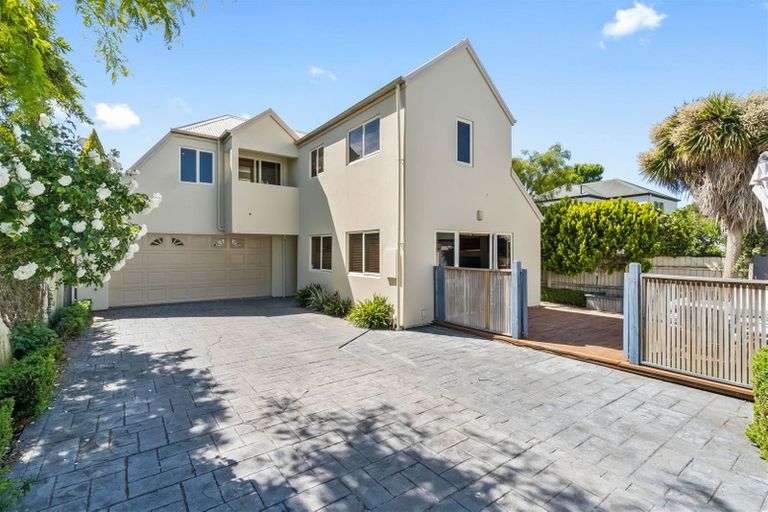 Photo of property in 44 Dover Street, St Albans, Christchurch, 8014