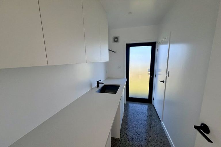 Photo of property in 43 Kikorangi Drive, Wainui, 0992