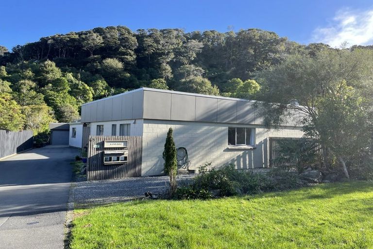 Photo of property in 1/63 Cheviot Road, Lowry Bay, Lower Hutt, 5013