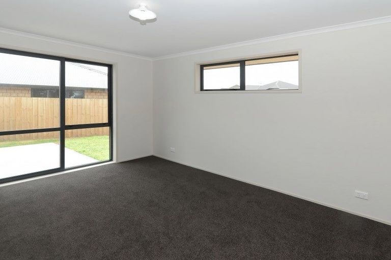 Photo of property in 4 Max Landing, Grandview Heights, Hamilton, 3200