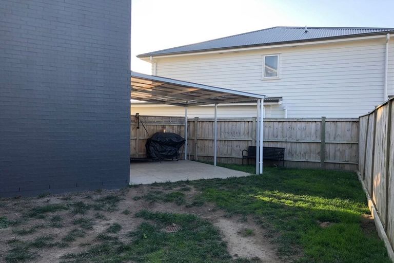 Photo of property in 2 Vincent Mcgrath Crescent, Swanson, Auckland, 0614