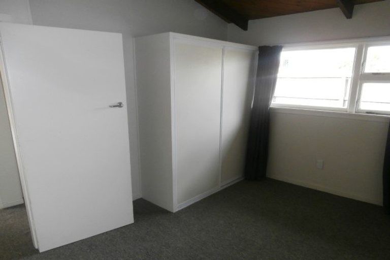 Photo of property in 235 Memorial Avenue, Burnside, Christchurch, 8053