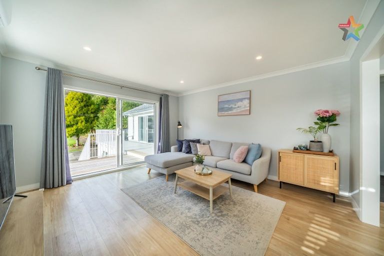 Photo of property in 110 Manuka Street, Stokes Valley, Lower Hutt, 5019
