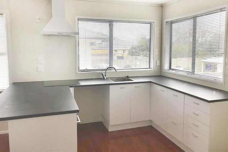Photo of property in 6 Tindall Crescent, Otara, Auckland, 2023