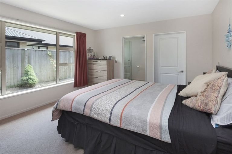 Photo of property in 28 Millesimes Way, Yaldhurst, Christchurch, 8042