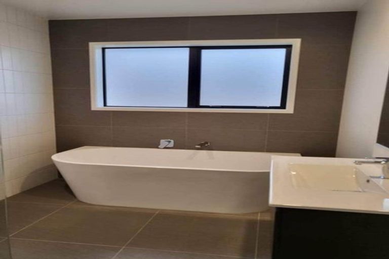 Photo of property in 5 Whanau Avenue, Baverstock, Hamilton, 3200