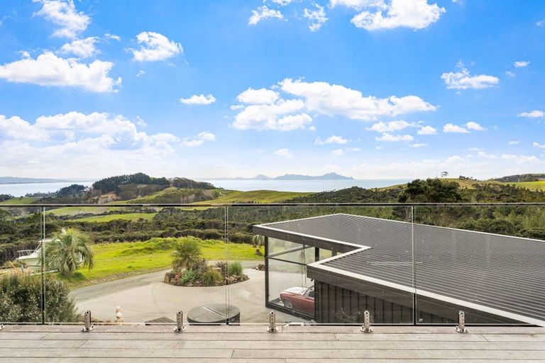 Photo of property in 1570 Cove Road, Mangawhai, 0573