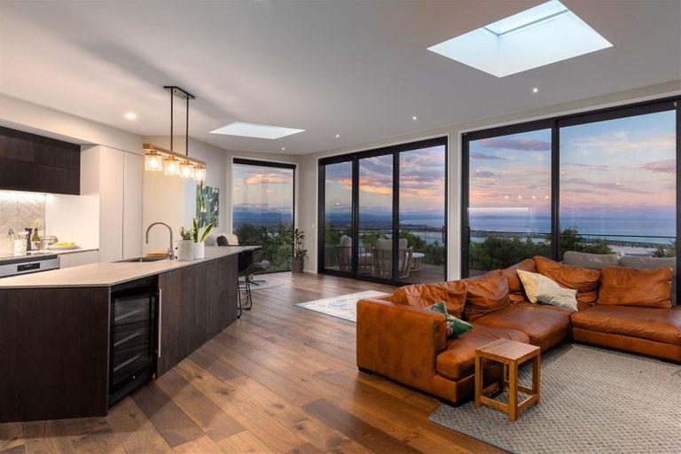 Photo of property in 155 Moncks Spur Road, Mount Pleasant, Christchurch, 8081