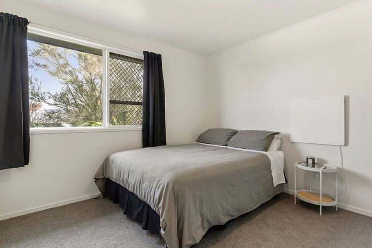 Photo of property in 20 Newham Place, Henderson, Auckland, 0612