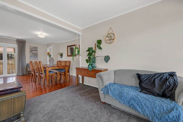 Photo of property in 13 Russell Avenue, Pukekohe, 2120