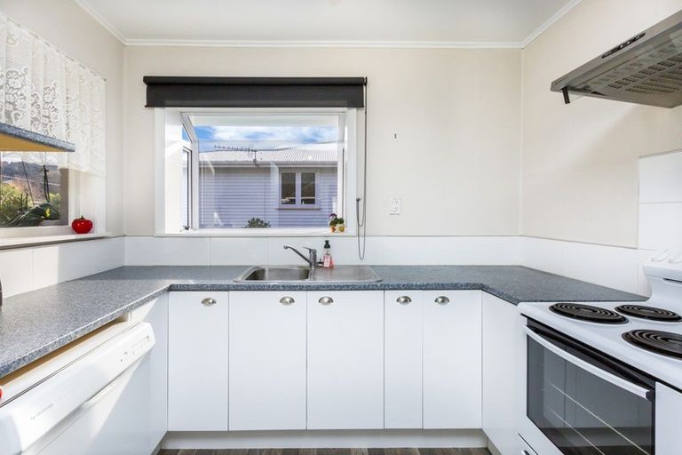 Photo of property in 34 Totara Park Road, Clouston Park, Upper Hutt, 5018