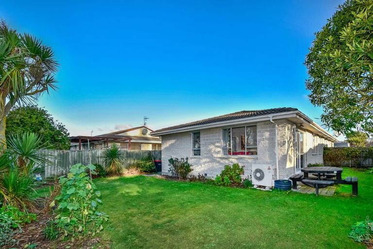 Photo of property in 2/12 Bonar Place, Woolston, Christchurch, 8062