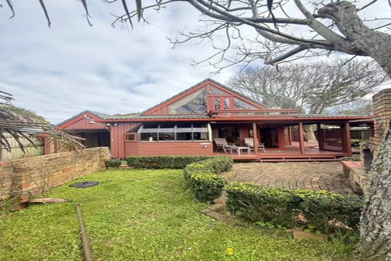 Photo of property in 7b The Esplanade, Eastern Beach, Auckland, 2012