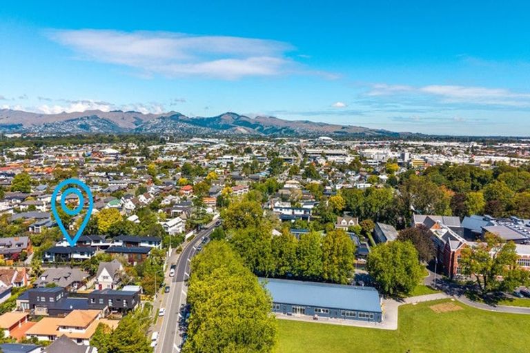 Photo of property in 64a Straven Road, Fendalton, Christchurch, 8014