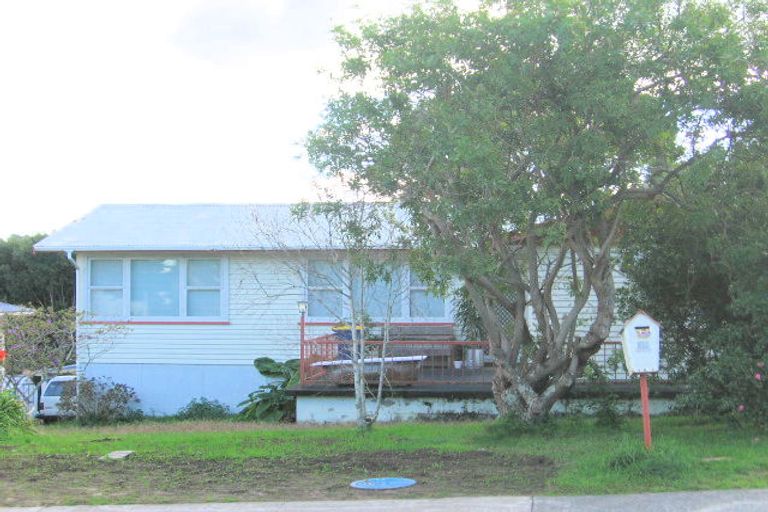 Photo of property in 35 Chorley Avenue, Massey, Auckland, 0614