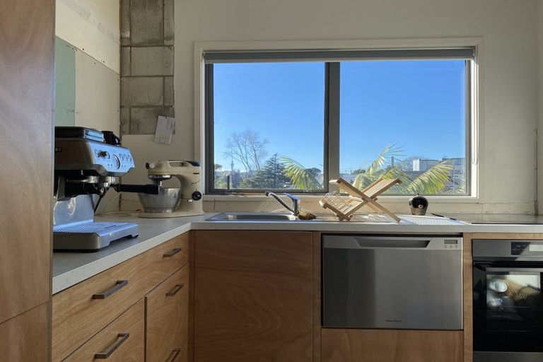 Photo of property in 6/8 Western Springs Road, Morningside, Auckland, 1021