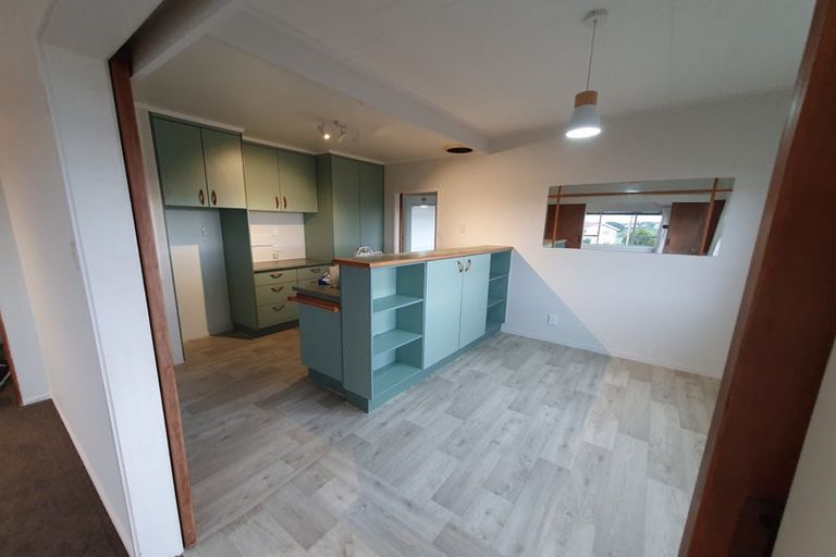 Photo of property in 1 Moera Place, Stanmore Bay, Whangaparaoa, 0932