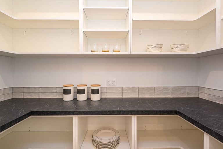 Photo of property in 20 Dray Place, Halswell, Christchurch, 8025