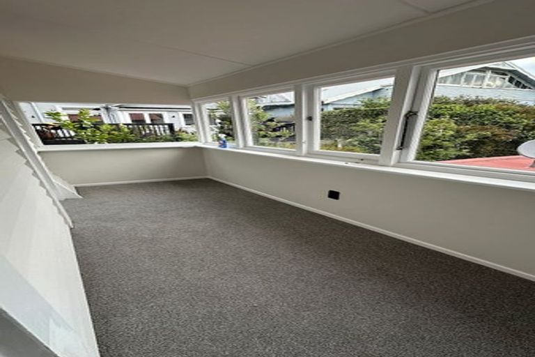Photo of property in 44 Pirie Street, Mount Victoria, Wellington, 6011