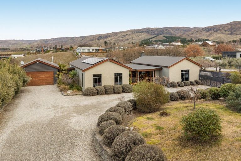 Photo of property in 57 Hall Road, Bannockburn, Cromwell, 9384