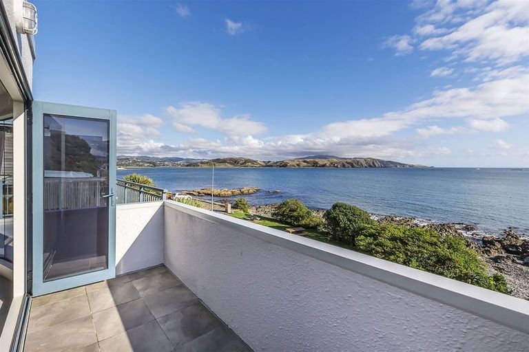 Photo of property in 30 Moana Road, Plimmerton, Porirua, 5026
