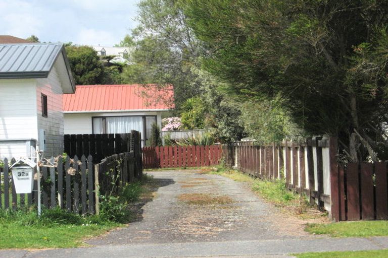 Photo of property in 32b Aquarius Drive, Kawaha Point, Rotorua, 3010