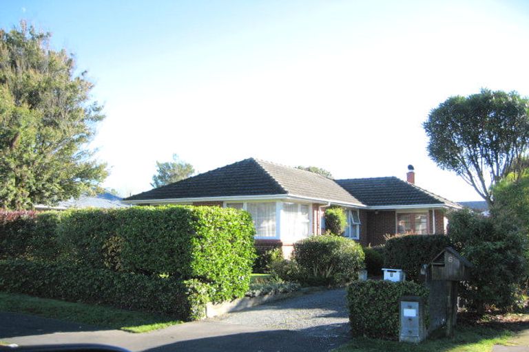 Photo of property in 8 Roswell Place, Islington, Christchurch, 8042