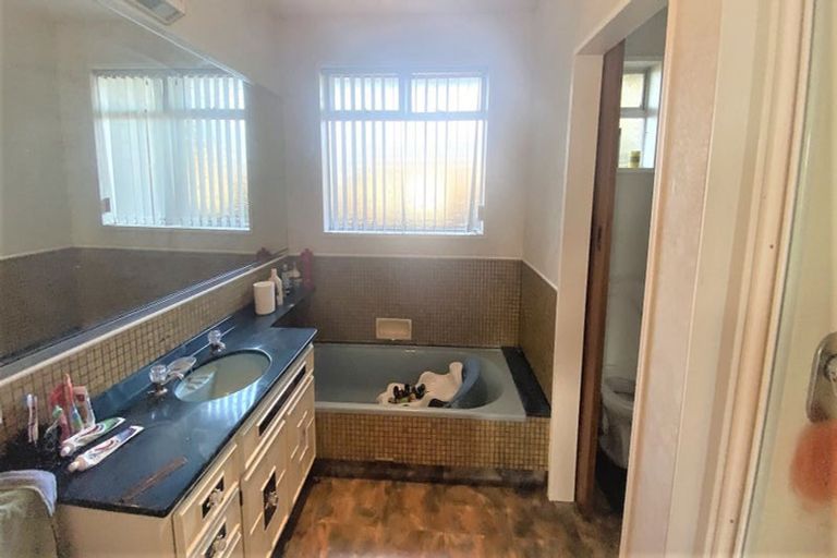 Photo of property in 12 Ashwood Street, Parklands, Christchurch, 8083