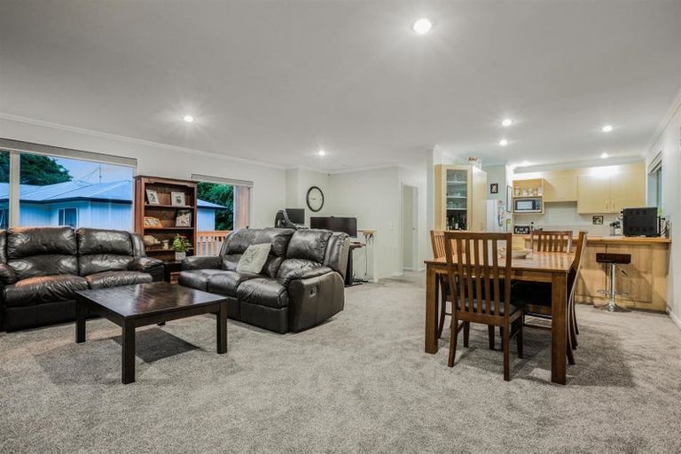 Photo of property in 13b Peterhouse Street, Tawa, Wellington, 5028