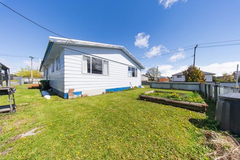 Photo of property in 32 Rata Road, Twizel, 7901