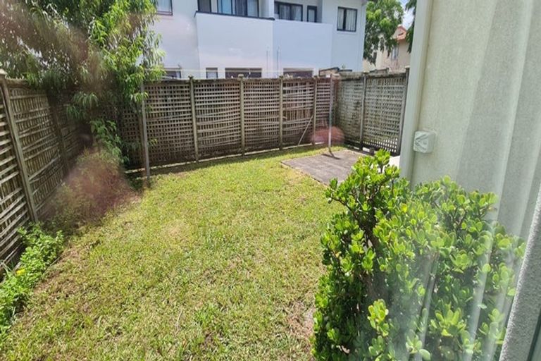 Photo of property in 14 Vitex Lane, Henderson, Auckland, 0612