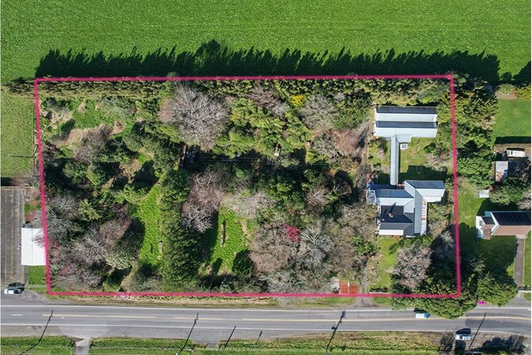 Photo of property in 6 Inland Road North, Tikorangi, Waitara, 4383