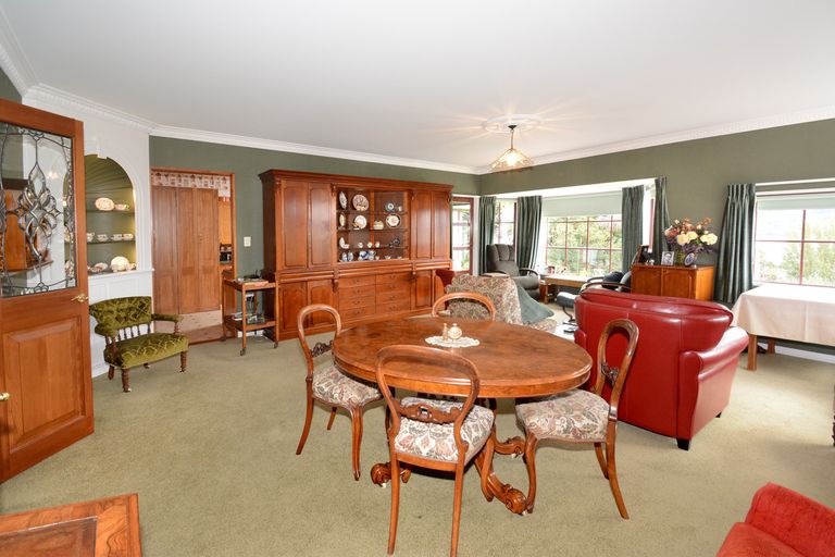 Photo of property in 4a Saint Ronans Road, Macandrew Bay, Dunedin, 9077