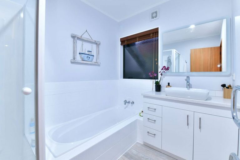 Photo of property in 25 Swann Beach Road, Stanmore Bay, Whangaparaoa, 0932