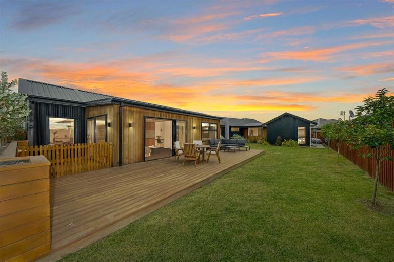 Photo of property in 10 Whincops Road, Halswell, Christchurch, 8025