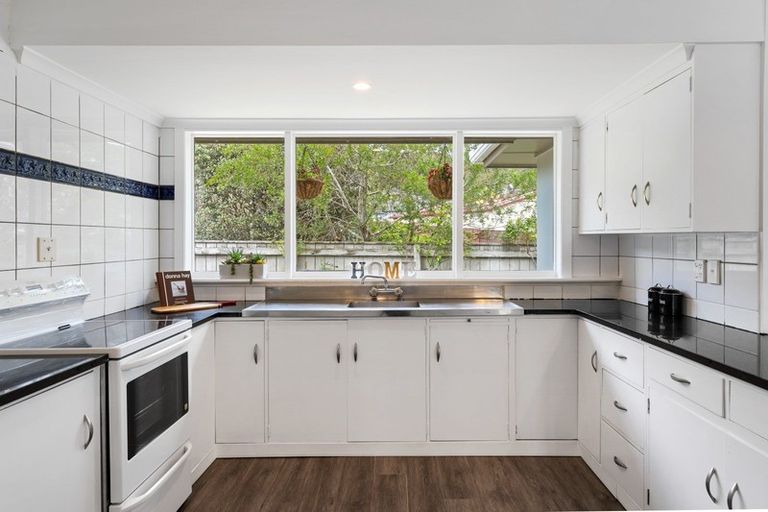 Photo of property in 4a Cleland Crescent, Naenae, Lower Hutt, 5011