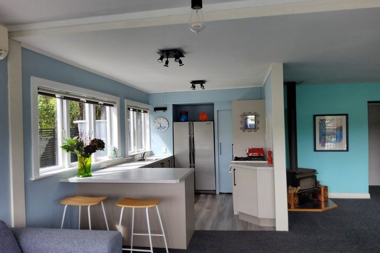 Photo of property in 74 Mana Esplanade, Paremata, Porirua, 5026