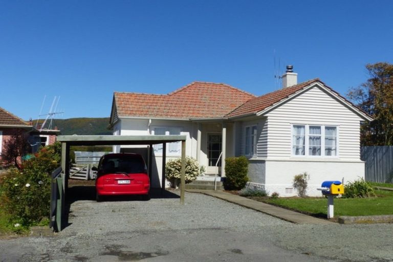 Photo of property in 1 Edinburgh Street, Waimate, 7924