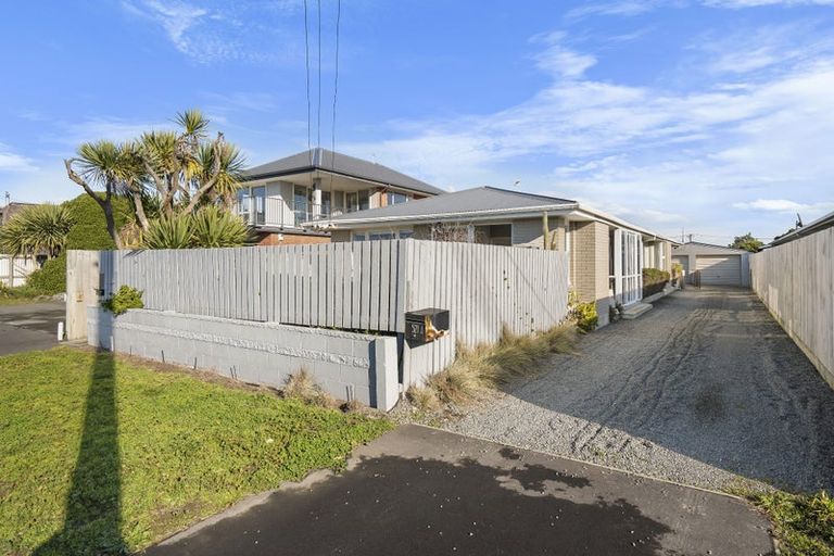 Photo of property in 521 Marine Parade, South New Brighton, Christchurch, 8062