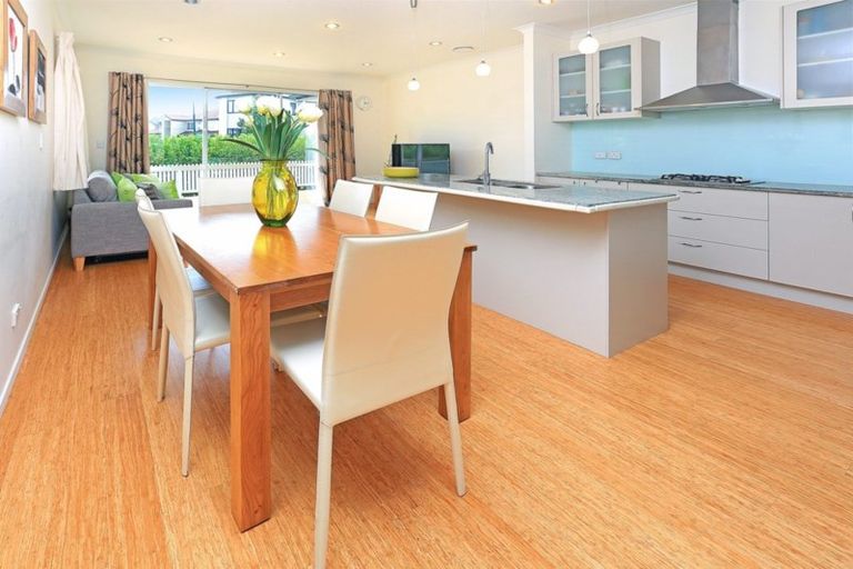 Photo of property in 18 Askerne Drive, Flat Bush, Auckland, 2016