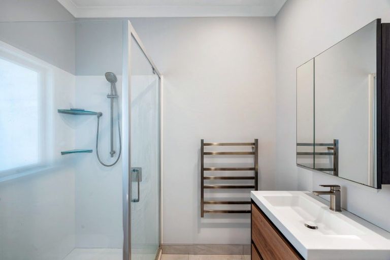 Photo of property in 911 Avenue Road East, Parkvale, Hastings, 4122